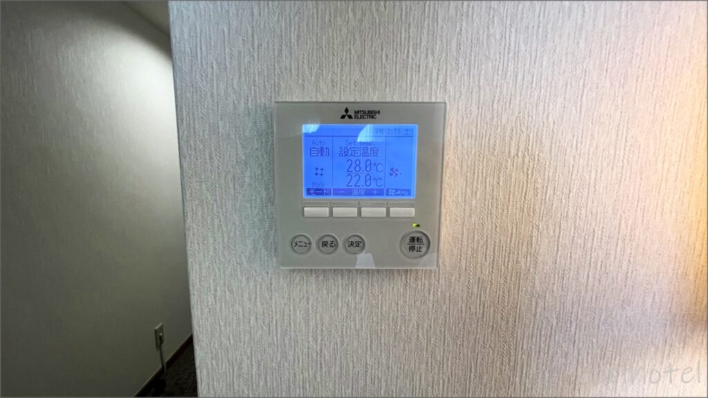 第一イン池袋ホテルのエアコンは埋め込み型で部屋がスッキリして広くなりますMITSUBISHI社エアコン【セミダブルルーム･レビュー･口コミ･感想･評価】