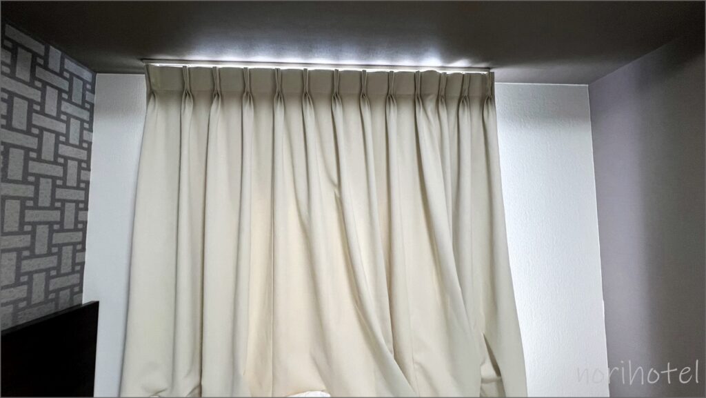 コンフォートホテル東京清澄白河の窓･カーテンです。【ダブルエコノミー宿泊レビュー･口コミ･感想･評価】