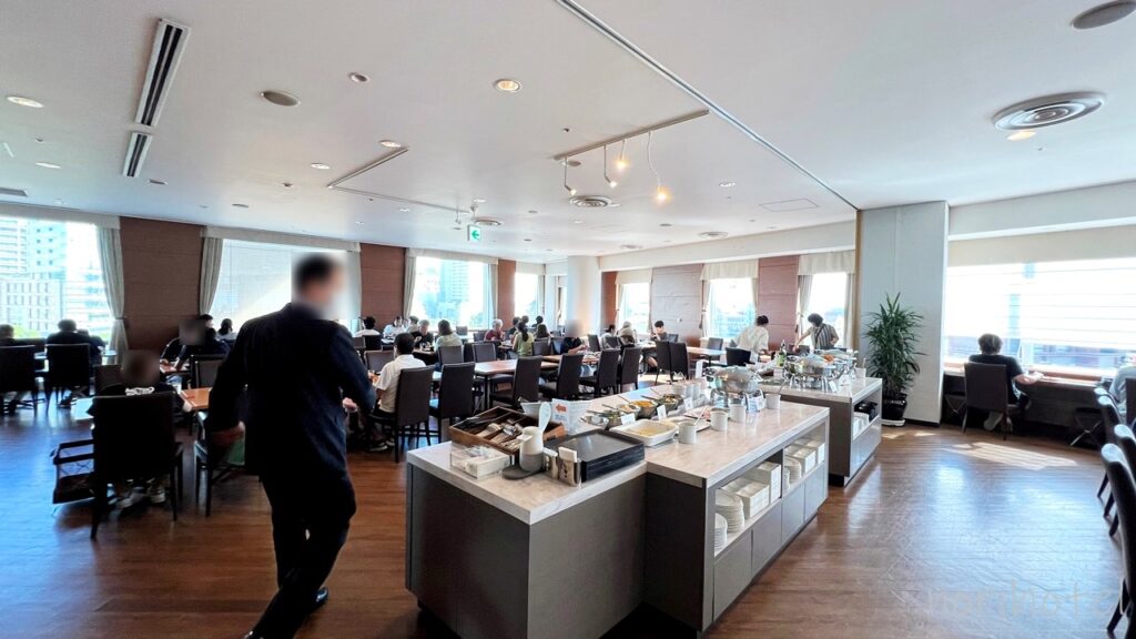 横浜桜木町ワシントンホテルの朝食の会場が広くて気持ち良い！景色も最高！【朝食ビュッフェ･宿泊レビュー･口コミ･感想･評価】