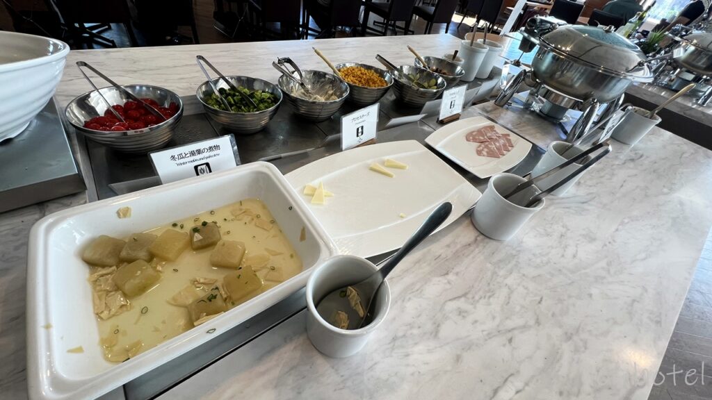 横浜桜木町ワシントンホテルの朝食のサラダや朝食定番メニューも充実！【朝食ビュッフェ･宿泊レビュー･口コミ･感想･評価】