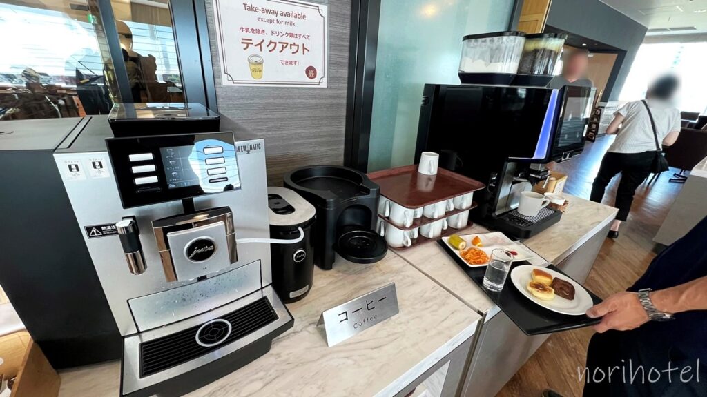 横浜桜木町ワシントンホテルの朝食のドリンクコーナーが充実！ソフトドリンク、コーヒー、紅茶、牛乳などなんでもあります！【朝食ビュッフェ･宿泊レビュー･口コミ･感想･評価】