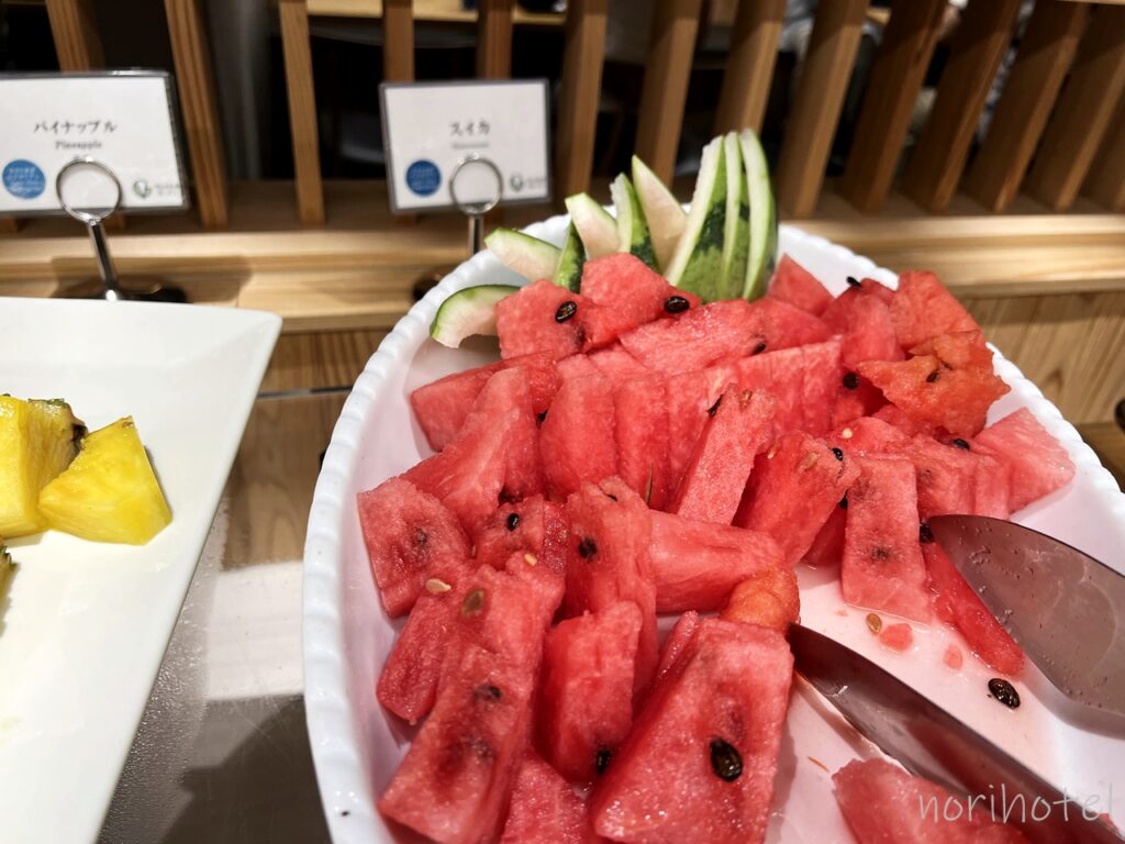ホテルヴィスキオ富山 by GRANVIAの朝食のデザート・ケーキ、チョコレートブラウニー、レモンのレアチーズケーキが美味しい【朝食ビュッフェ･宿泊レビュー･口コミ･感想･評価】