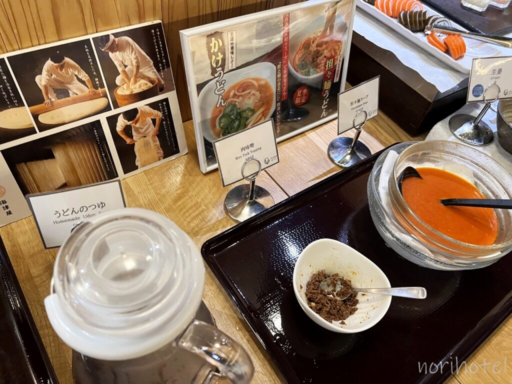 ホテルヴィスキオ富山 by GRANVIAの朝食の富山名物の氷見うどん、かけうどん、担々麺スープ、おぼろ昆布【朝食ビュッフェ･宿泊レビュー･口コミ･感想･評価】
