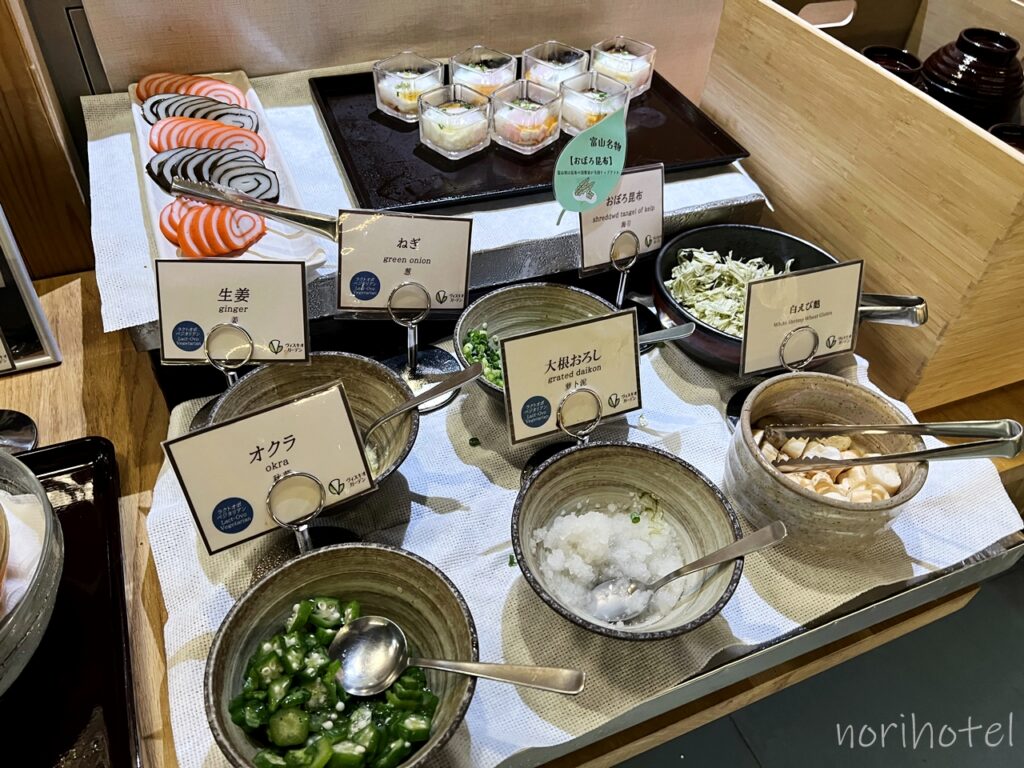 ホテルヴィスキオ富山 by GRANVIAの朝食の富山名物の氷見うどん、かけうどん、担々麺スープ、おぼろ昆布【朝食ビュッフェ･宿泊レビュー･口コミ･感想･評価】